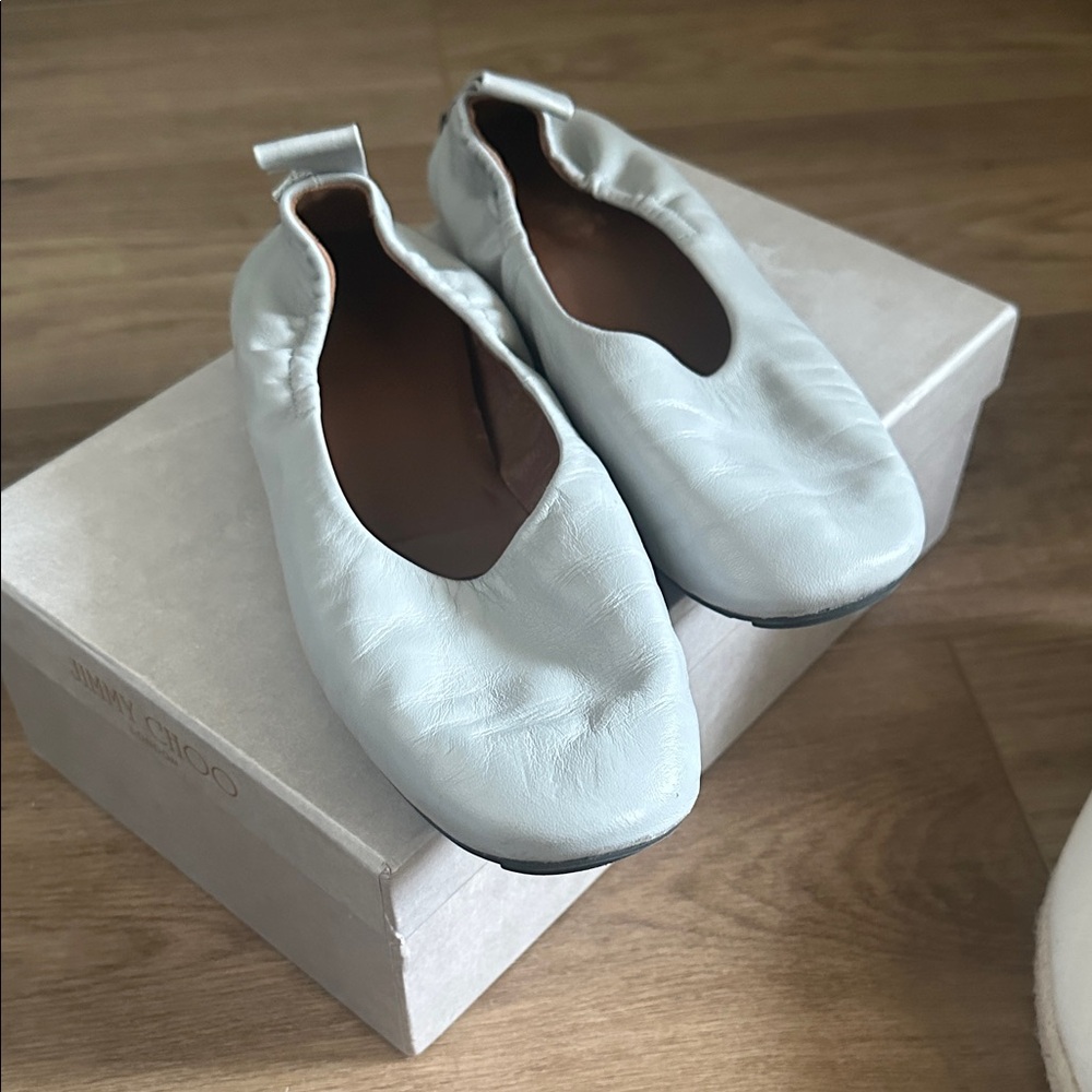 Aquatalia Grey Leather Flats